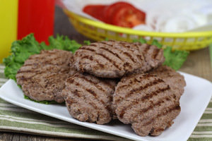 100-Calorie Beef Patties Recipe | Hungry Girl