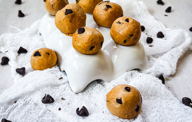 PB Protein Cookie Dough Balls