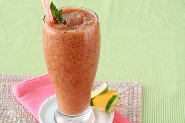 Beyond Berry Mango Smoothie | Hungry Girl