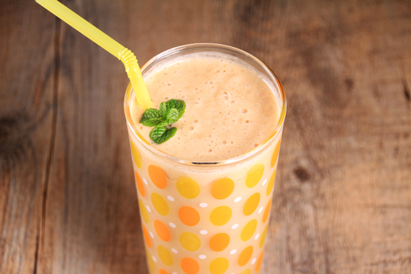 Tropical Snack Smoothie | Hungry Girl