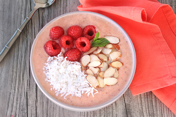 Super-Charged Smoothie Bowl | Hungry Girl