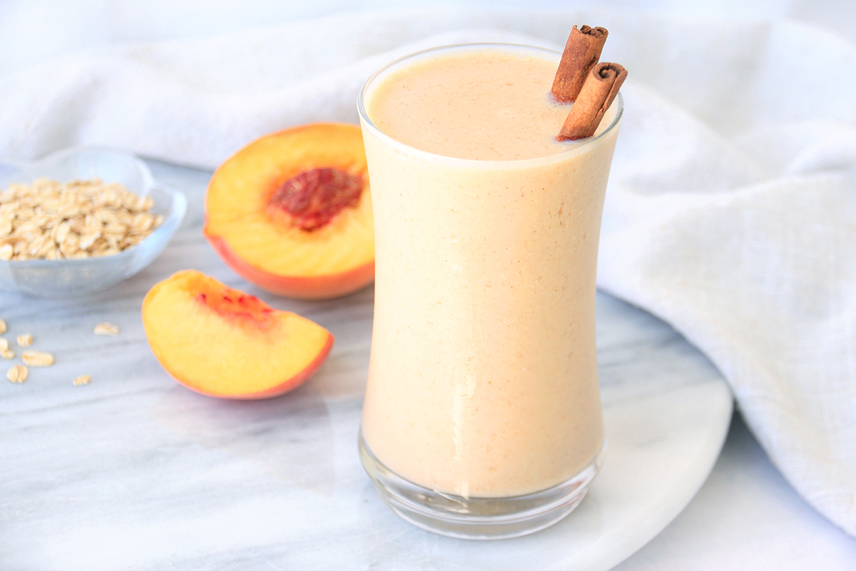 Peach Cobbler Smoothie | Hungry Girl