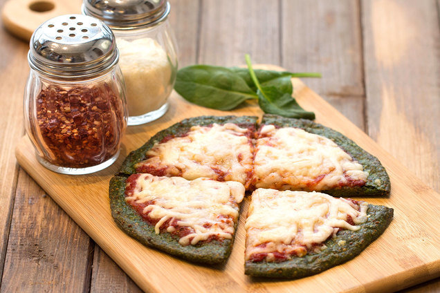 Hungry Girl's Healthy Spinach-Crust Pizza Recipe