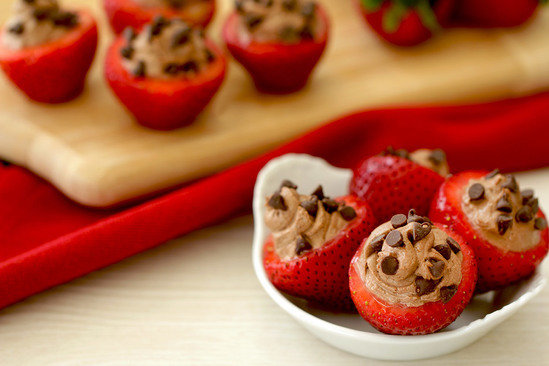 Hungry Girl's Healthy Chocolate Cheesecake Strawberries Recipe