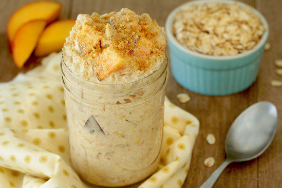 Hungry Girl's Healthy Peach Pie Overnight Oats Recipe