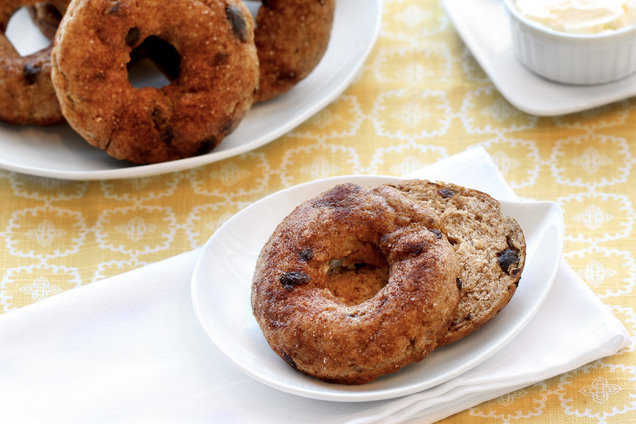 Hungry Girl's Healthy Thinnamon Raisin Bagels Recipe