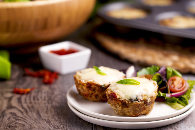 Hungry Girl's Healthy Sun-Dried Tomato & Mozzarella Meatloaf Minis Recipe