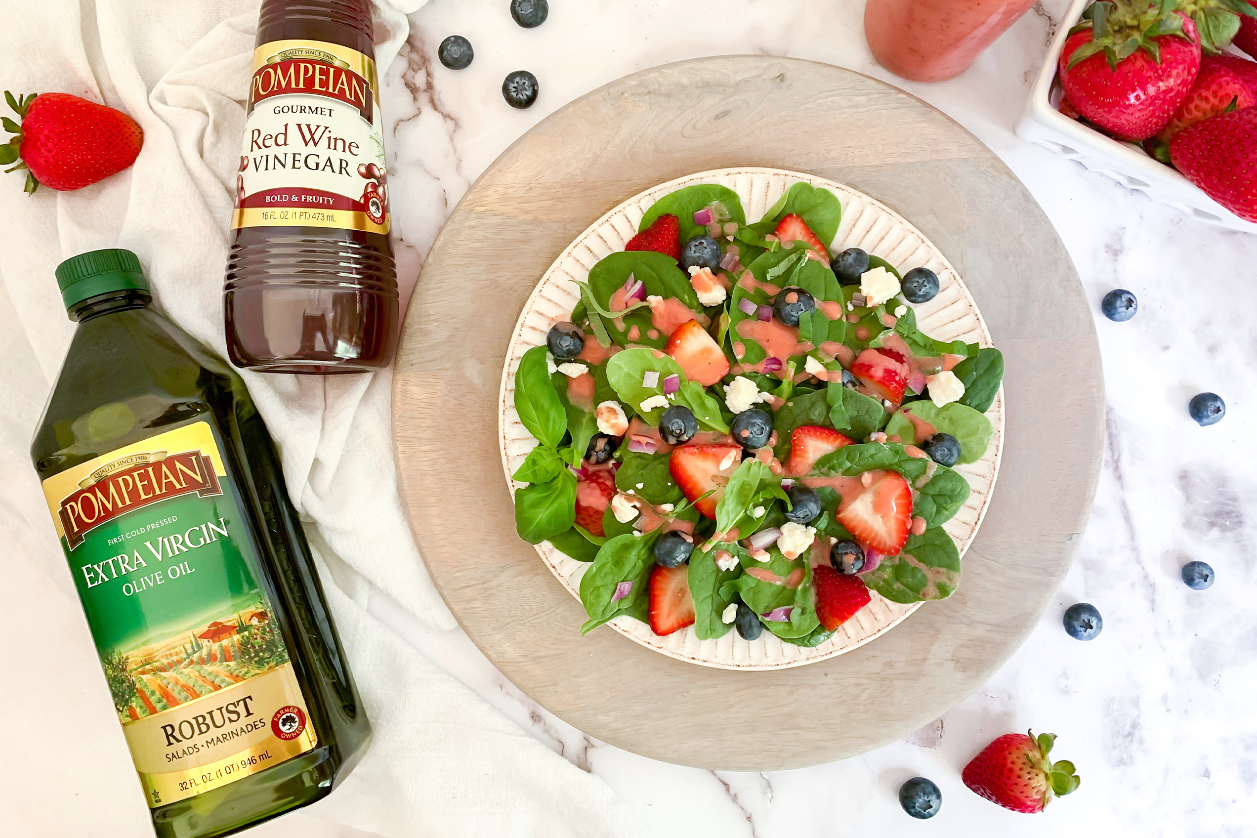 Red, White & Blue Spinach Salad with Strawberry Vinaigrette | Hungry Girl