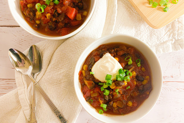 Hungry Girl's Healthy Fire-Roasted Veggie Chili Recipe