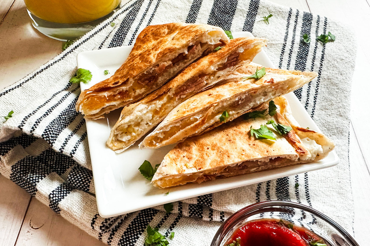 10Minute Cheese & Bacon Breakfast Quesadilla Recipe Hungry Girl