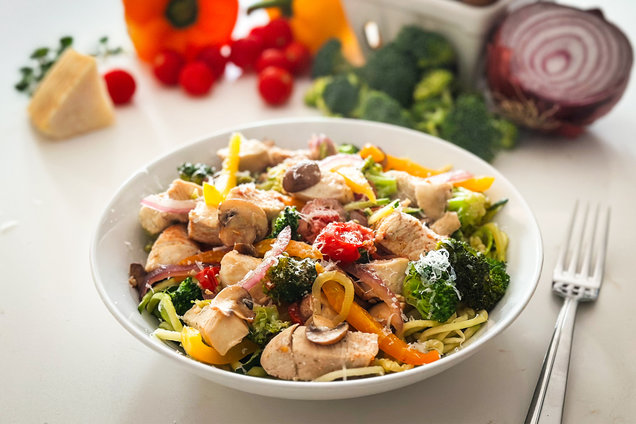 Hungry Girl Healthy Chicken & Zoodle Primavera Recipe