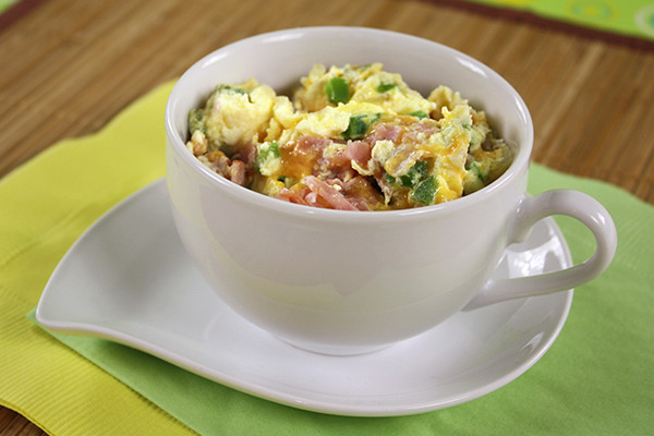 Denver Omelette in a Mug | Hungry Girl