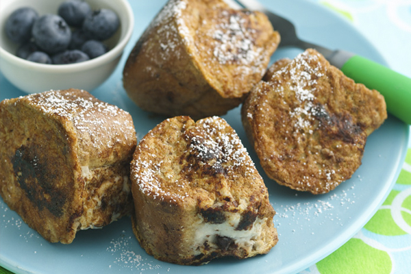 Cannoli-Stuffed French Toast Nuggets | Hungry Girl